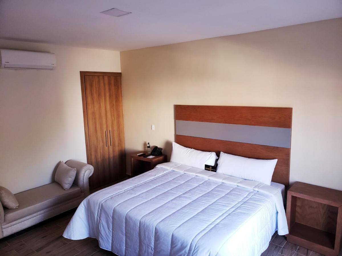 Hotel Plaza Allende Torreon Exterior photo